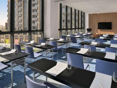 Mercure Dubai Gold District - 18