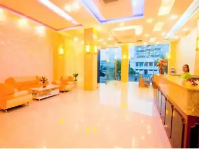 Queen Da Nang - 1