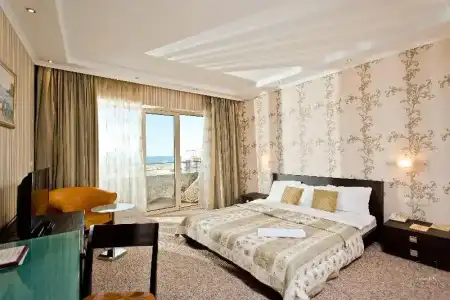 Grand Pomorie - 100