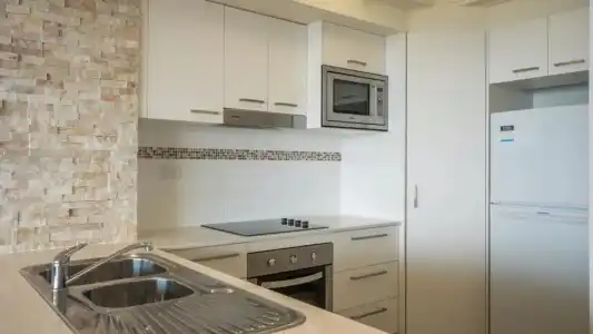 2nd Avenue Beachside Apartments - 28