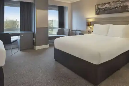 DoubleTree by Hilton Bristol City Centre - 44