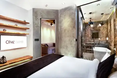 One Luxury Suites - 150