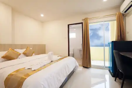 Happy Hostel - 42