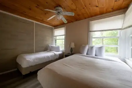 Depe Dene Lakeside Resort - 385