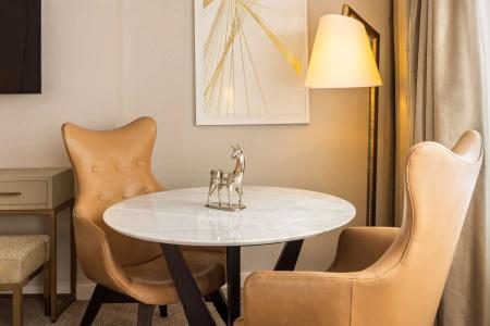 The Statler Dallas Curio Collection By Hilton - 4