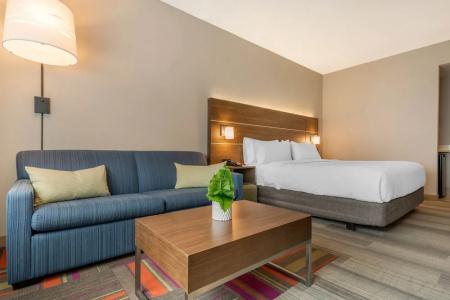 Holiday Inn Express & Suites St. Petersburg - Madeira Beach by IHG - 38