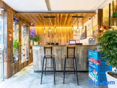 Qilan Boutique Homestay - 10