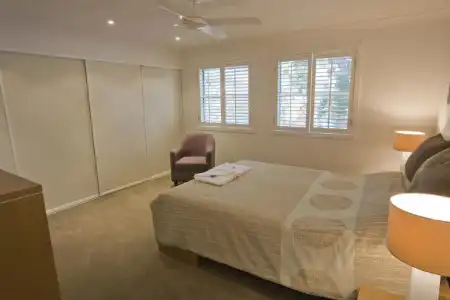 Noosa Entrance Waterfront Resort - 400