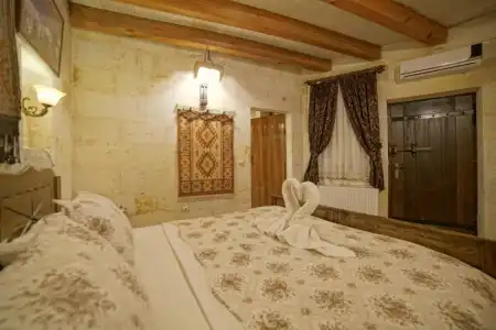 Safran Cave - 67