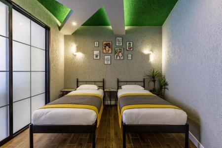 Seraglio & Suites - 124
