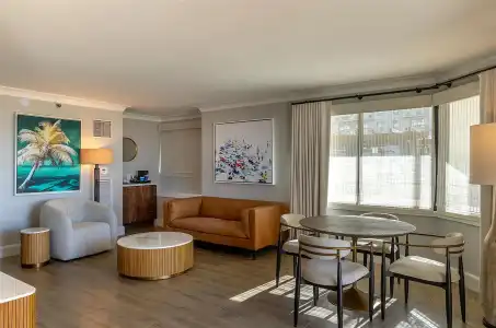 The Waterfront Beach Resort, A Hilton - 162