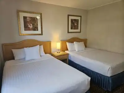 2400 Motel - 1