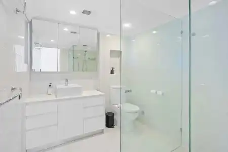 Baronnet Apartments - 122