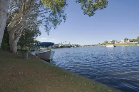 Noosa Entrance Waterfront Resort - 346