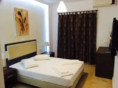 Prassino Nissi - 6