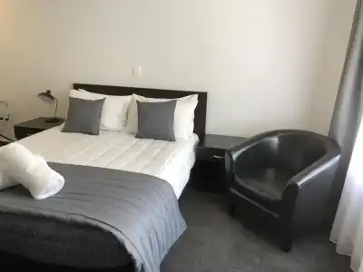 Durham Motor Inn - 1