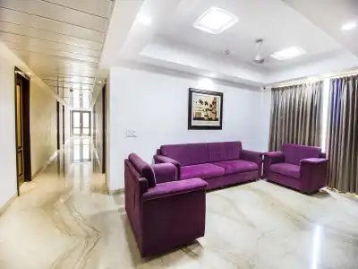 FabPrime Sapphire Inn - 8