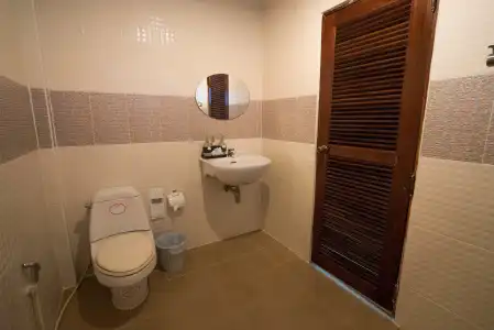 Tonsai Bay Resort - 36