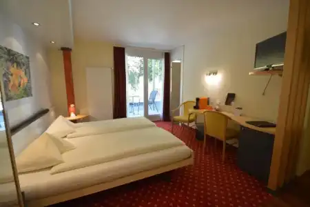 HOP Apartments & Suites - 15