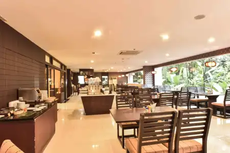 Boss Suites Nana - 16