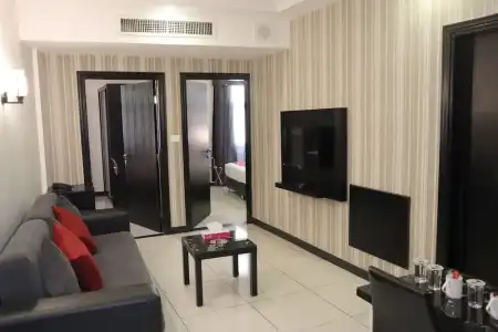 Easy Inn Suites - 5