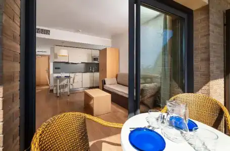Almirall Apartaments - 84