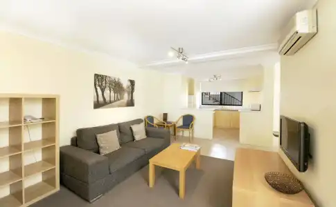 Lodestar Waterside Apartments - 11