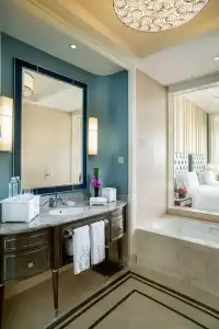 Sofitel Shanghai Hongqiao - 38