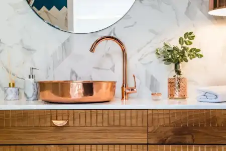 Nyx Chic Manor - 90