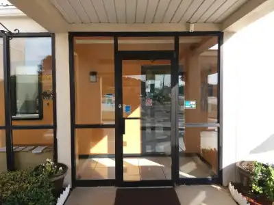 Budgetel Inn & Suites - 10
