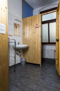 Lollis Homestay - Hostel - 8