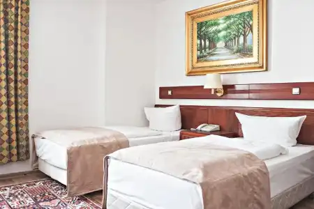 Ravel International - 29