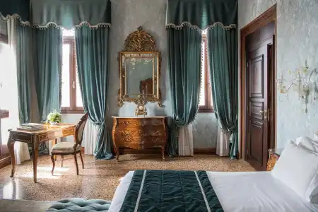 Nani Mocenigo Palace - 34