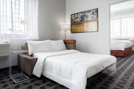 TownePlace Suites by Marriott Venice - 6