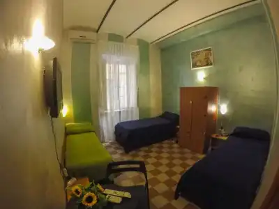 Român Holidays Hostel - 22