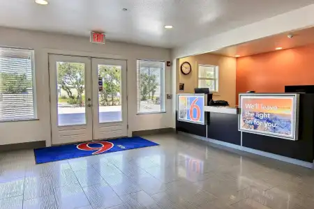 Motel 6 Rockport, TX - 8