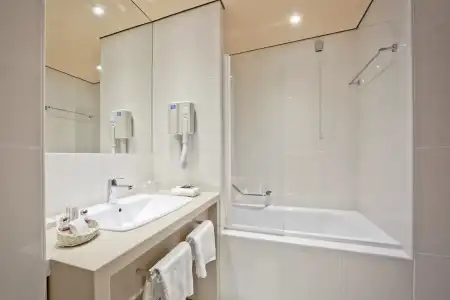 Central - 8
