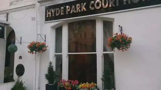 Hyde Park Court - 0