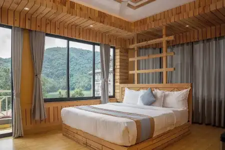 Trekkers Inn - 75