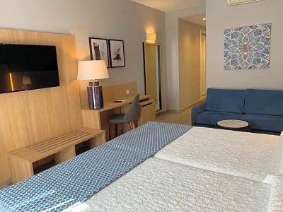 Puerta del Mar - Adults Recommended - 46