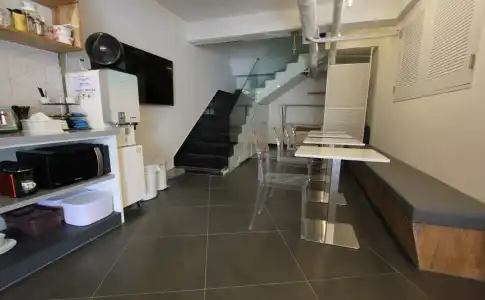 B my guesthouse - Hostel - 25