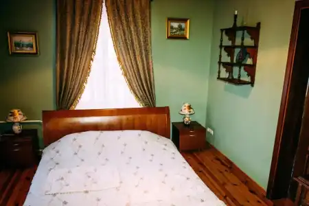 Antique House - 17