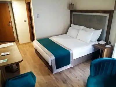 The Life & Spa - 7