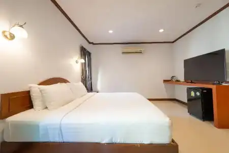 The Green Beach Resort - 121