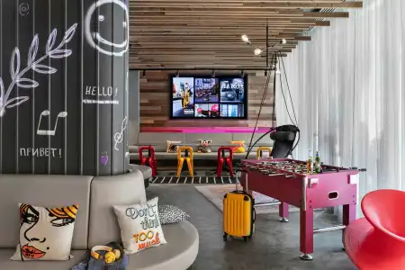 Moxy Bucharest Old Town - 17