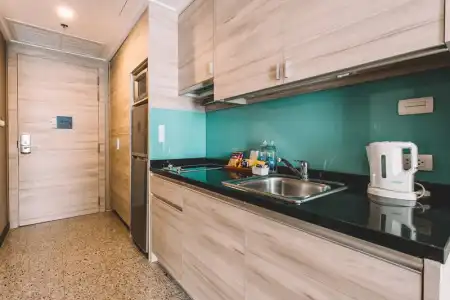 Adelphi Suites Bangkok - 51
