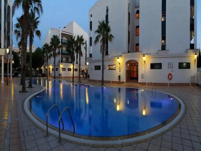 Pins Platja Apartments - 13