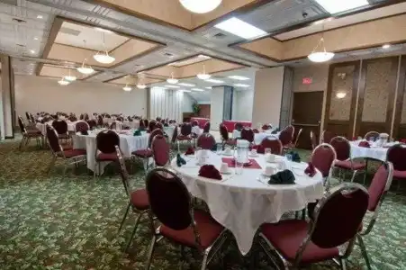 Best Western Plus Burnaby - 16