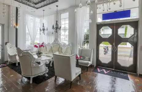 Posh South Beach Hostel - 14