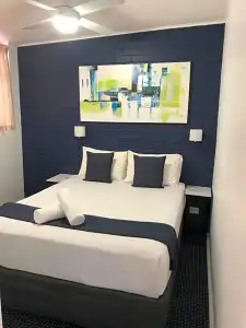 Ocean Breeze Motel - 46